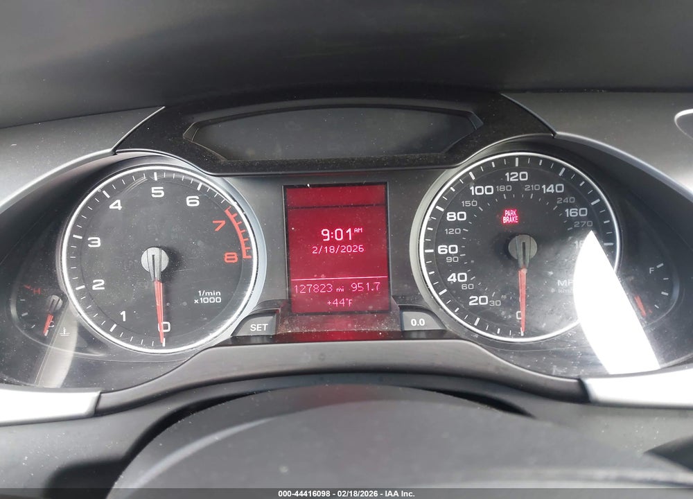 2011 AUDI A4 2.0T PREMIUM VIN: WAUDFAFL4BN055092