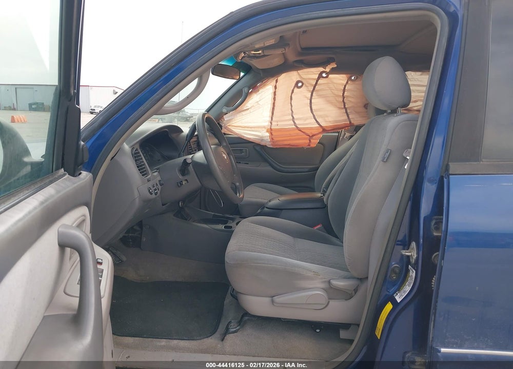 2005 TOYOTA TUNDRA SR5 V8 VIN: 5TBDT44175S491411
