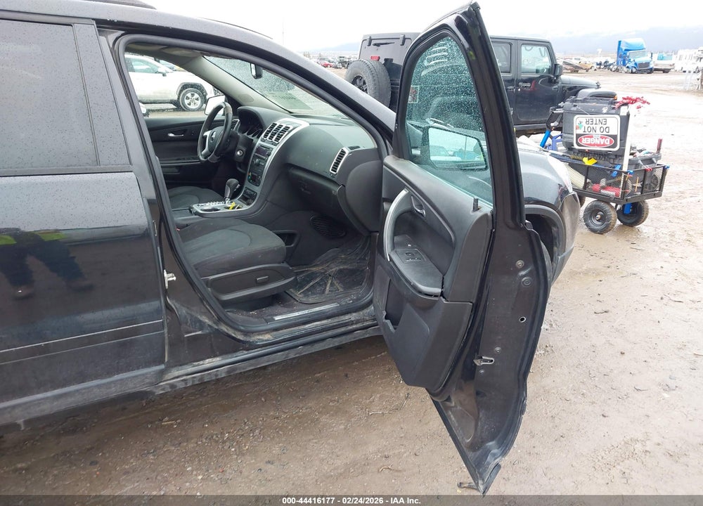 2011 GMC ACADIA SLE VIN: 1GKKVPEDXBJ149161
