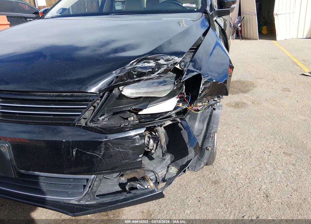 2014 VOLKSWAGEN JETTA 1.8T SEL VIN: 3VWL17AJ2EM375139