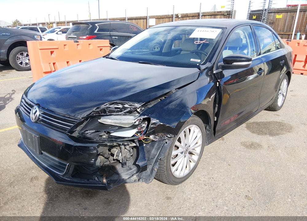 2014 VOLKSWAGEN JETTA 1.8T SEL VIN: 3VWL17AJ2EM375139