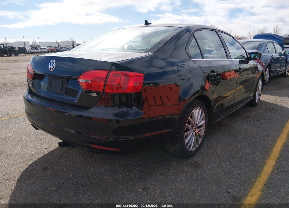 2014 VOLKSWAGEN JETTA 1.8T SEL VIN: 3VWL17AJ2EM375139