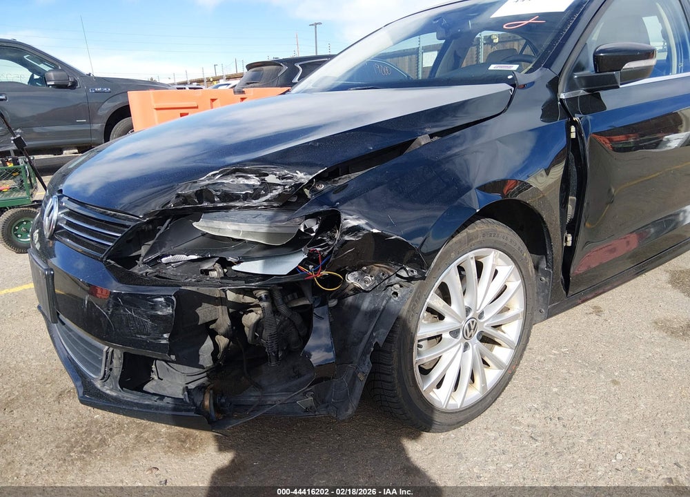 2014 VOLKSWAGEN JETTA 1.8T SEL VIN: 3VWL17AJ2EM375139