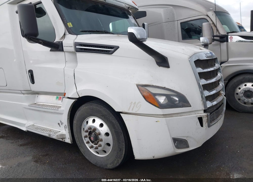 2021 FREIGHTLINER CASCADIA 1 VIN: 3AKJHHDR1MSMU8401