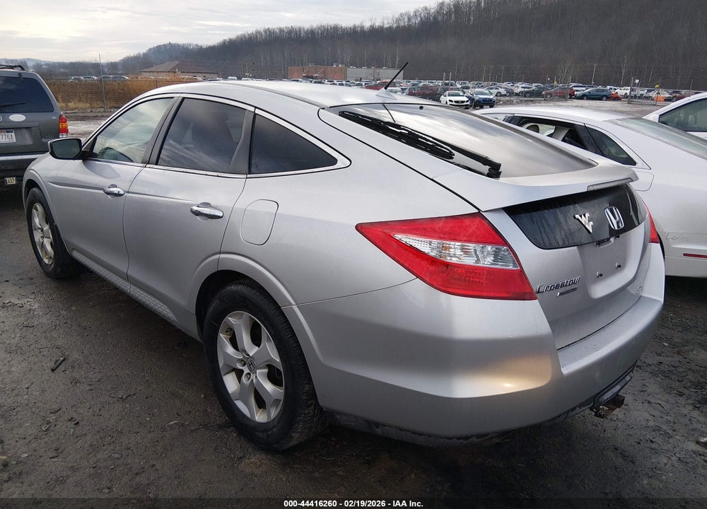 2011 HONDA ACCORD CROSSTOUR EX-L VIN: 5J6TF2H53BL002084