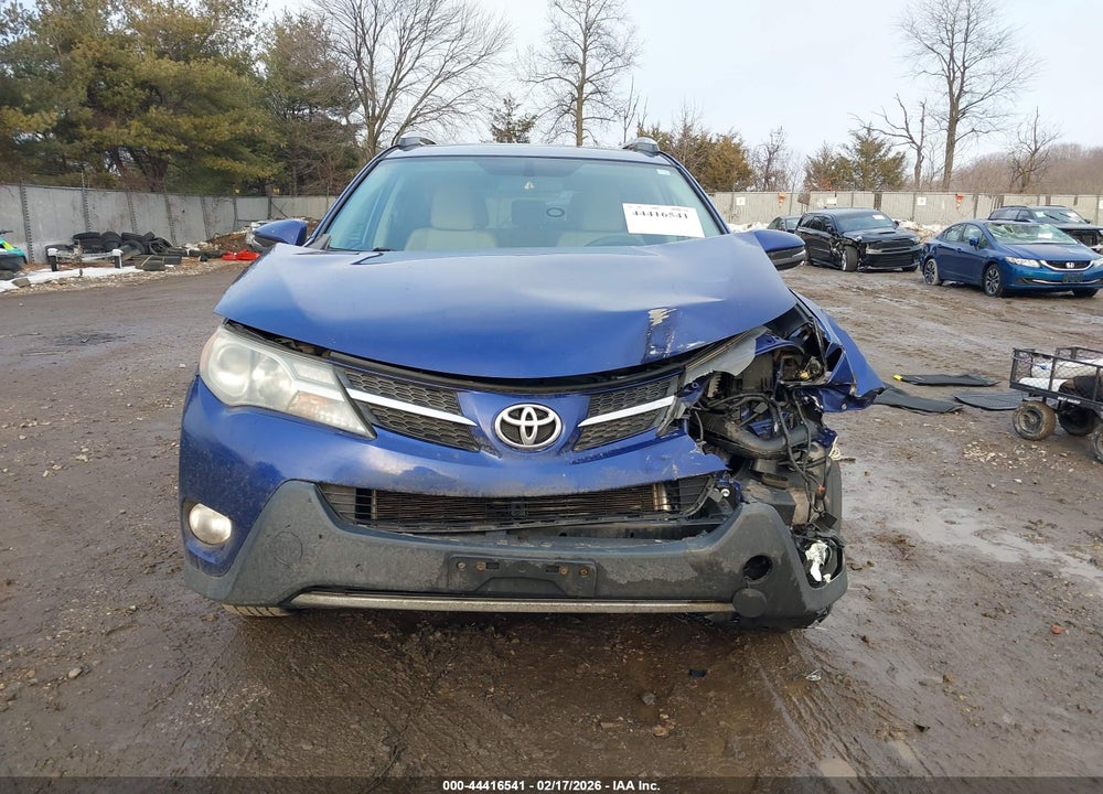 2015 TOYOTA RAV4 XLE VIN: 2T3RFREV9FW254440