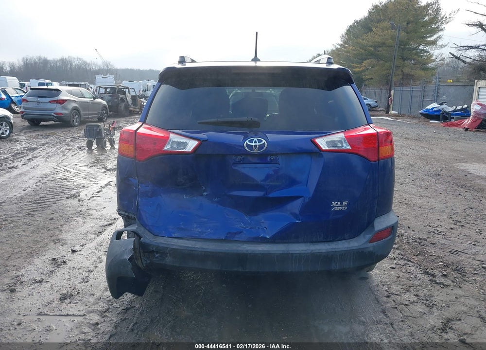 2015 TOYOTA RAV4 XLE VIN: 2T3RFREV9FW254440