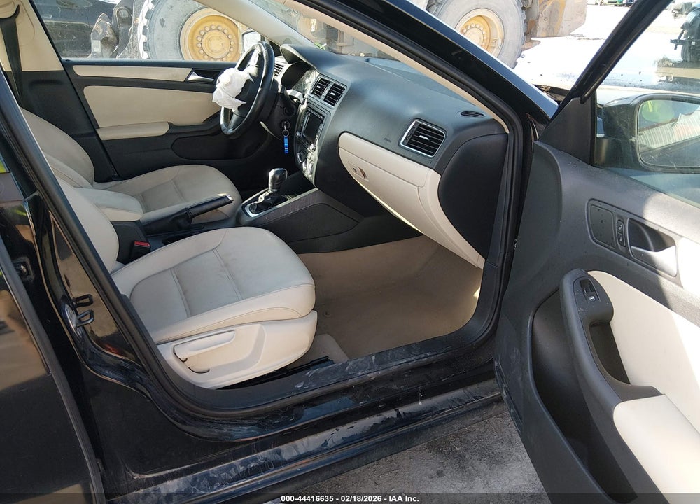 2012 VOLKSWAGEN JETTA 2.5L SE VIN: 3VWDP7AJ2CM469702
