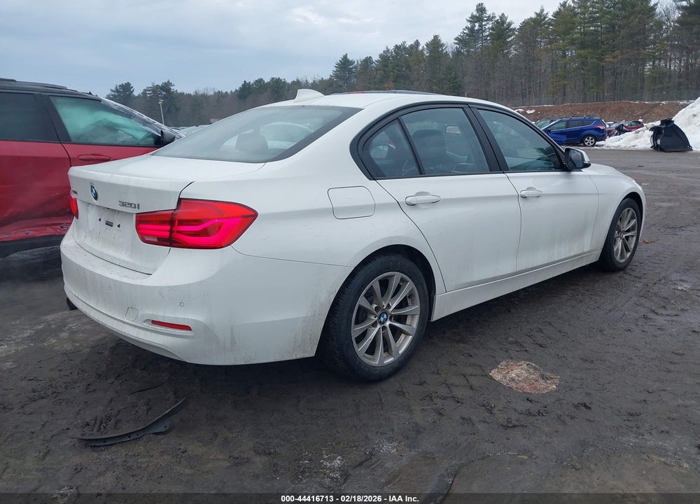 2017 BMW 320I XDRIVE VIN: WBA8E5G52HNU42308