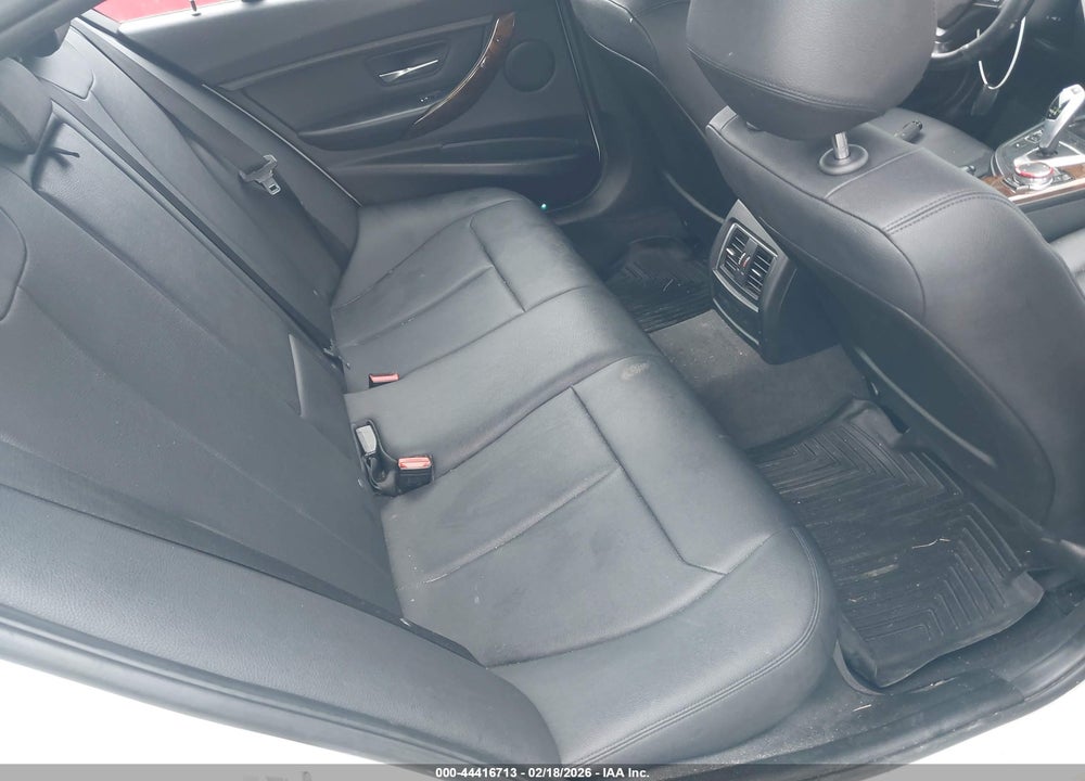 2017 BMW 320I XDRIVE VIN: WBA8E5G52HNU42308