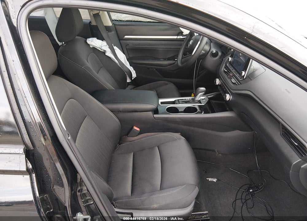 2021 NISSAN ALTIMA SV FWD VIN: 1N4BL4DV8MN302163