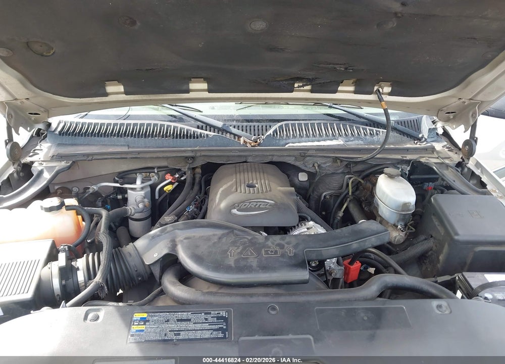 2004 CHEVROLET TAHOE LS VIN: 1GNEC13V64R262821