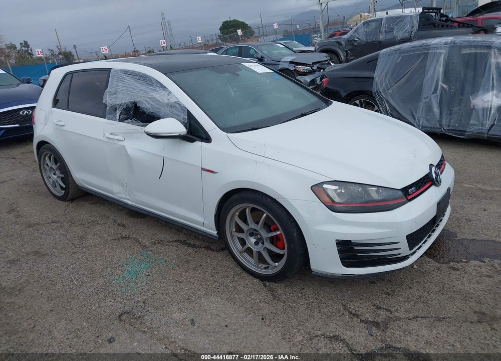 2015 VOLKSWAGEN GOLF GTI 2.0T SE 4-DOOR VIN: 3VW4T7AU8FM005226