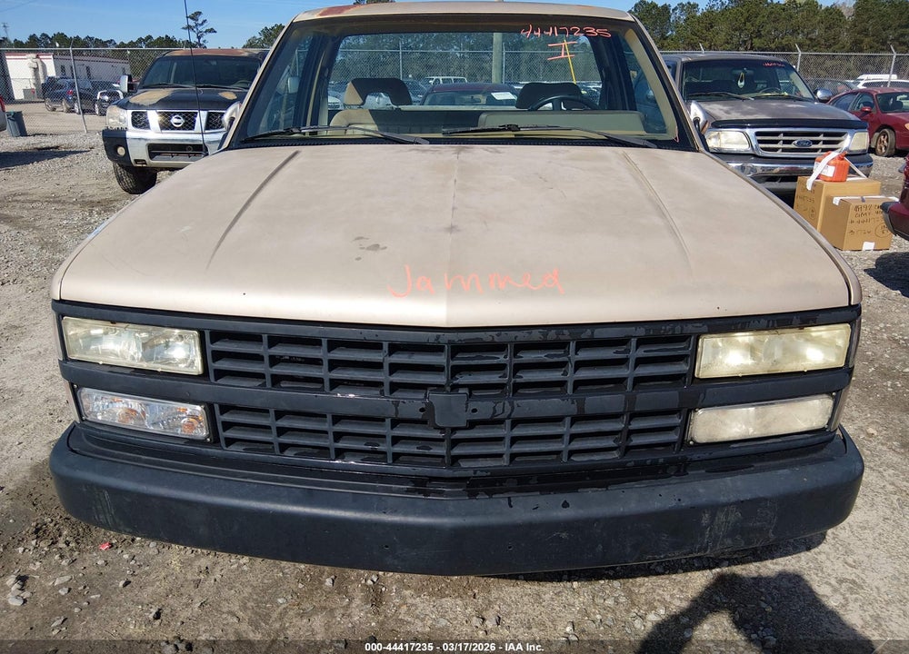 1992 CHEVROLET GMT-400 C1500 VIN: 1GCDC14K3NZ175601