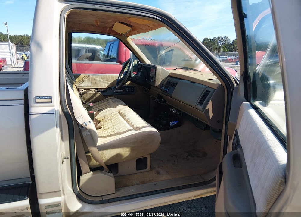 1992 CHEVROLET GMT-400 C1500 VIN: 1GCDC14K3NZ175601