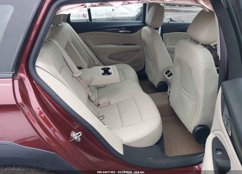 2018 BUICK REGAL TOURX ESSENCE VIN: W04GV8SX4J1084287