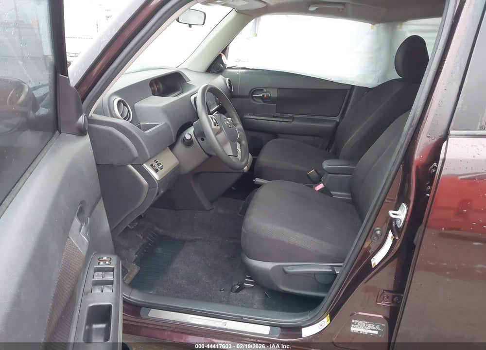 2008 SCION XB VIN: JTLKE50E581039051