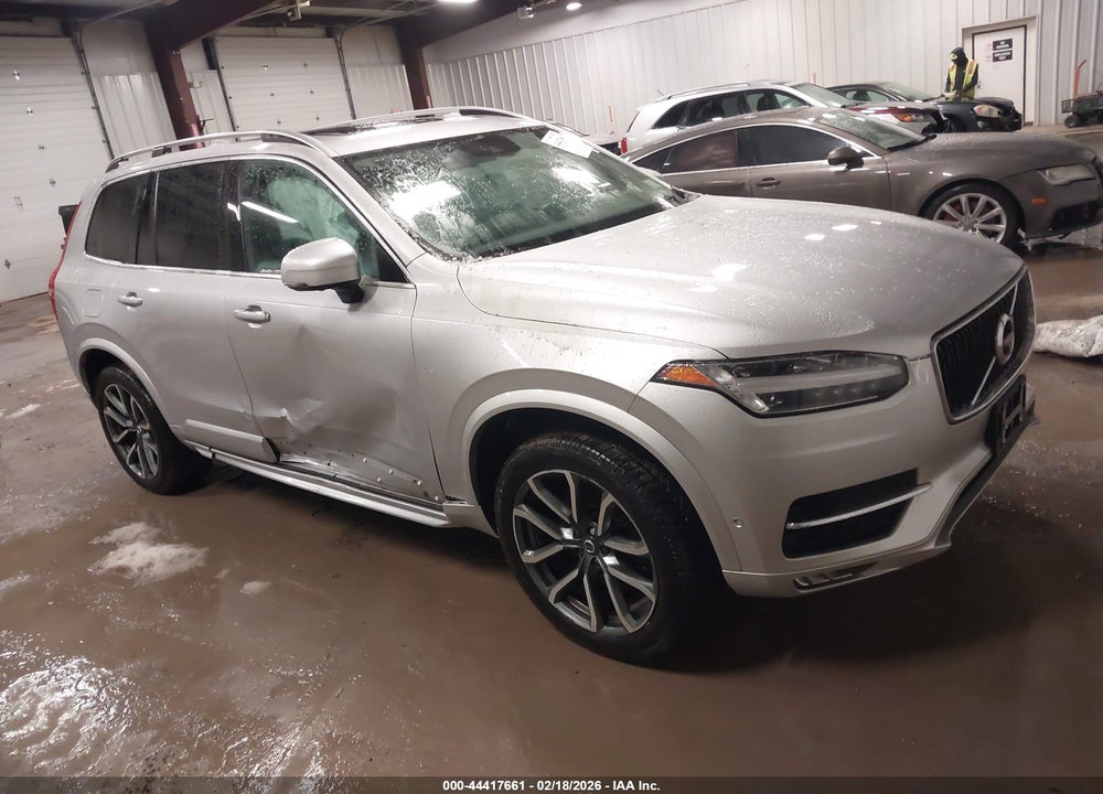 2018 VOLVO XC90 T5 MOMENTUM VIN: YV4102PK2J1359303