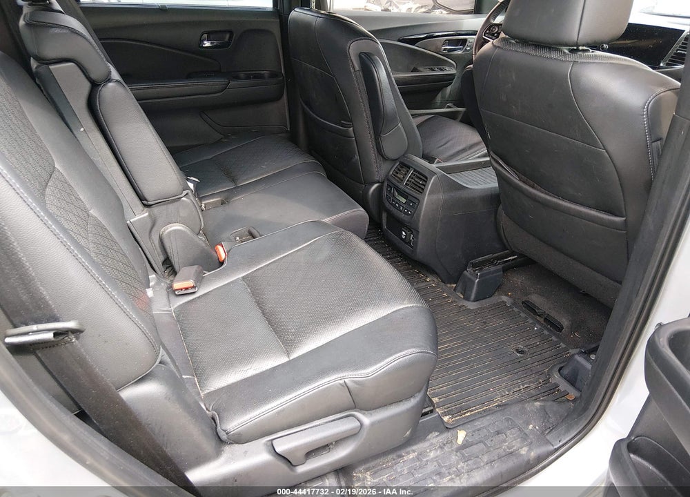 2019 HONDA PASSPORT TOURING VIN: 5FNYF7H95KB004174
