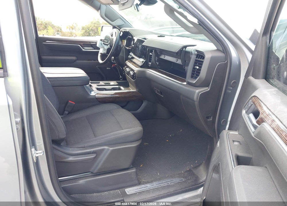 2025 GMC SIERRA 1500 4WD  SHORT BOX ELEVATION WITH 3SB VIN: 1GTUUCED2SZ323337