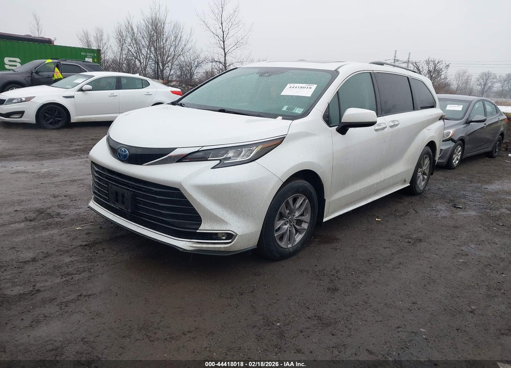 2022 TOYOTA SIENNA XLE VIN: 5TDYRKEC0NS091914
