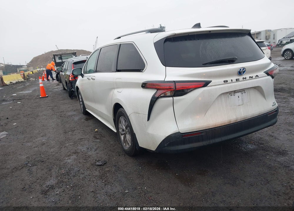 2022 TOYOTA SIENNA XLE VIN: 5TDYRKEC0NS091914