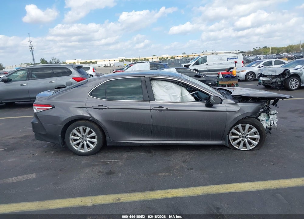 2020 TOYOTA CAMRY LE VIN: 4T1C11AK5LU995805