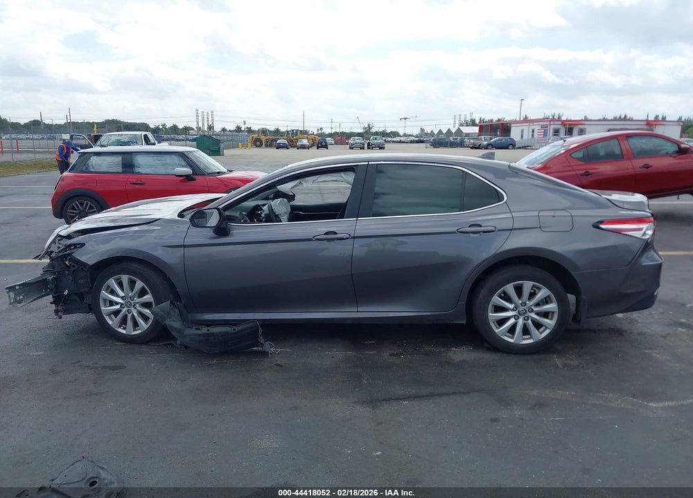 2020 TOYOTA CAMRY LE VIN: 4T1C11AK5LU995805