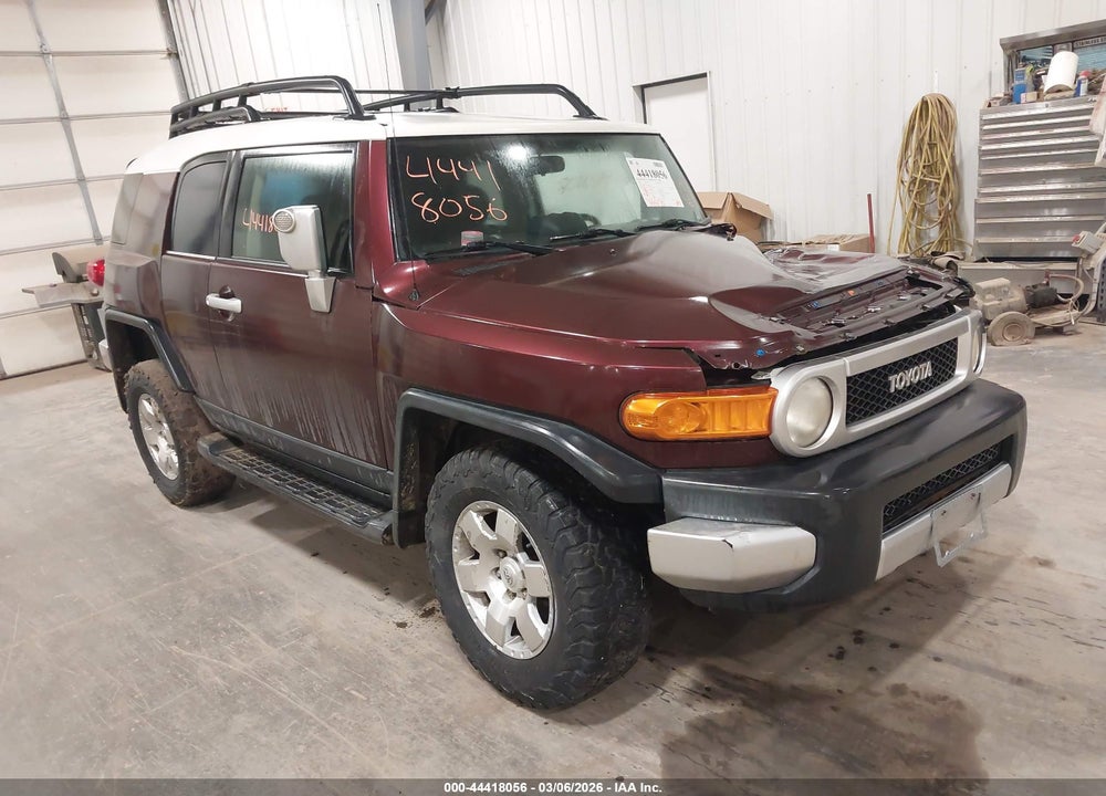 2007 TOYOTA FJ CRUISER VIN: JTEBU11F770023724