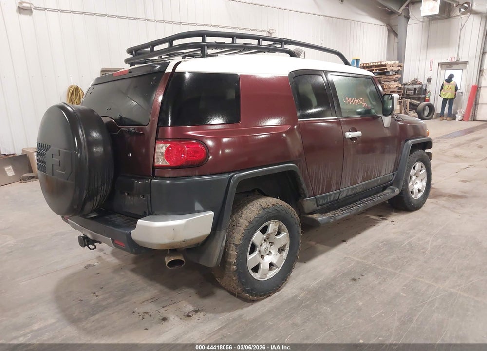 2007 TOYOTA FJ CRUISER VIN: JTEBU11F770023724