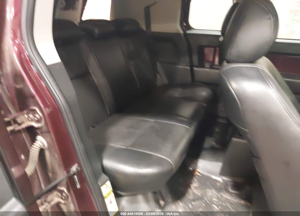 2007 TOYOTA FJ CRUISER VIN: JTEBU11F770023724