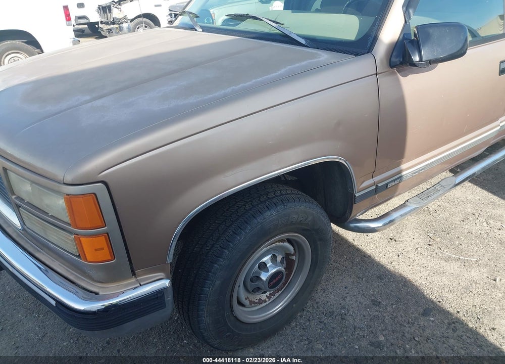 1996 GMC SIERRA C2500 VIN: 1GTGC29J6TE527030