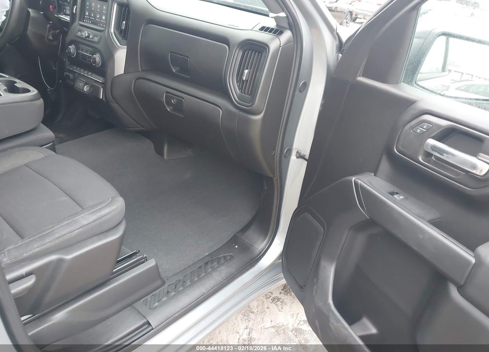 2024 CHEVROLET SILVERADO 1500 4WD  SHORT BED CUSTOM VIN: 1GCPDBEK4RZ316941