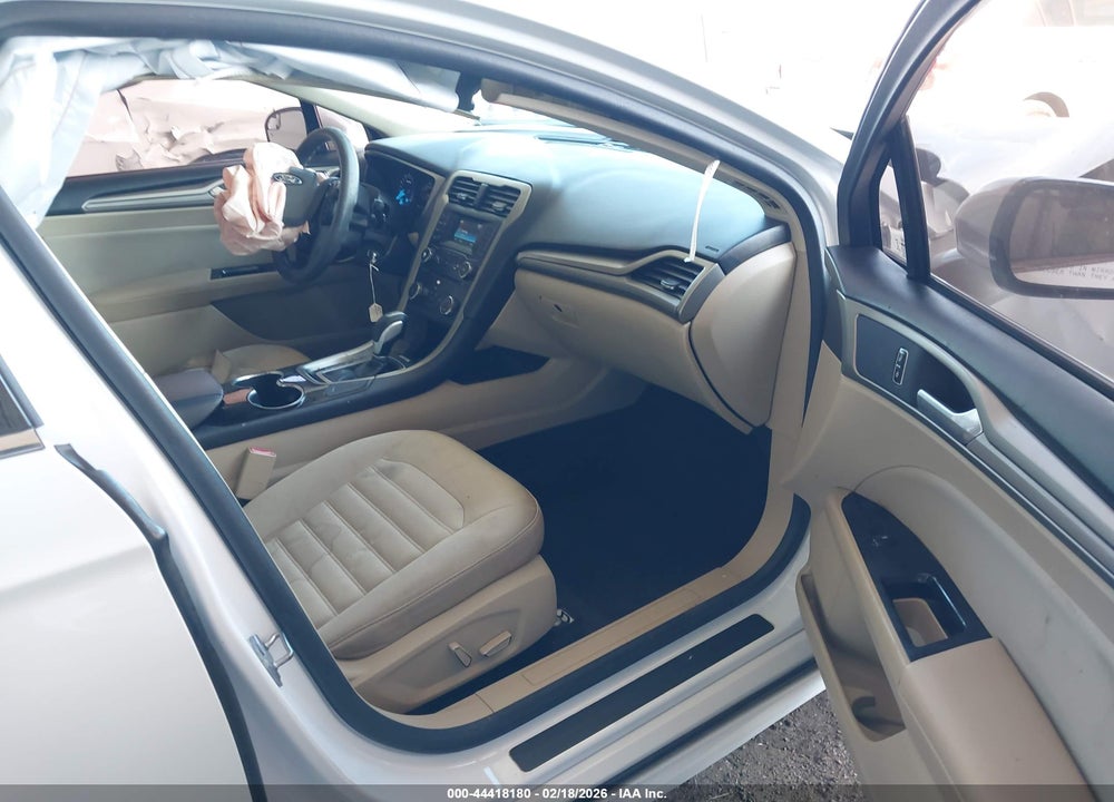 2015 FORD FUSION SE VIN: 1FA6P0H7XF5107677