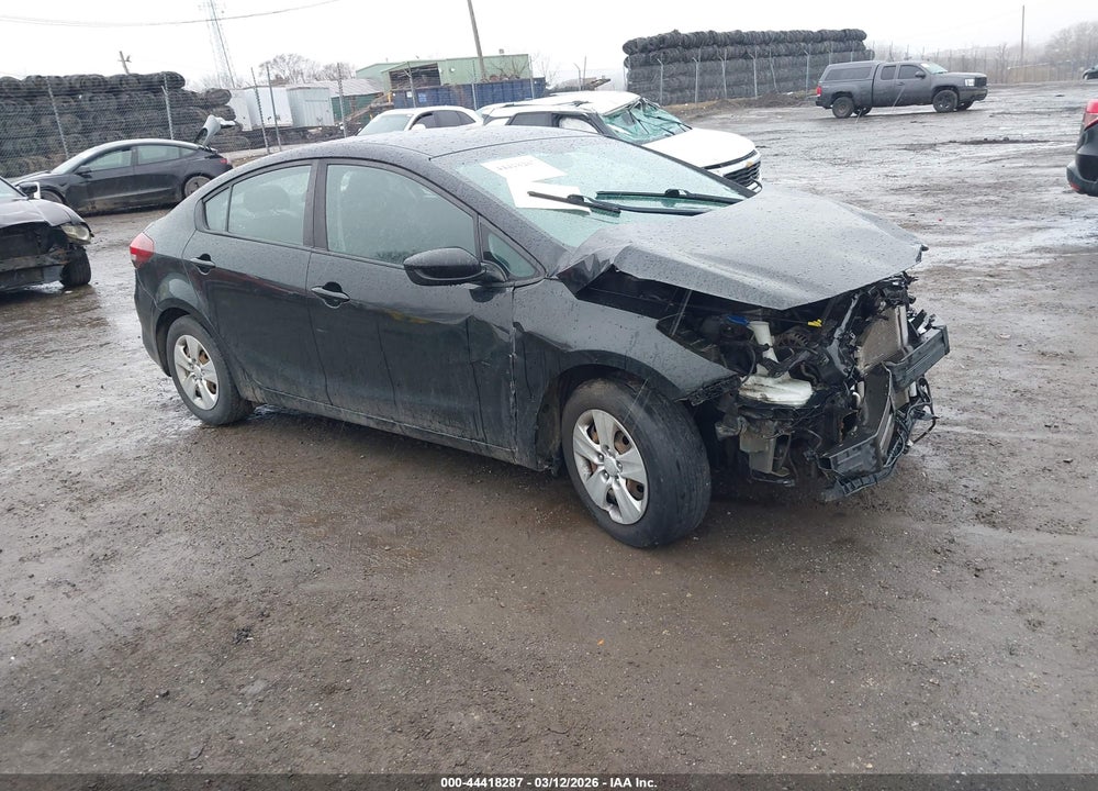 2018 KIA FORTE LX VIN: 3KPFK4A70JE235630