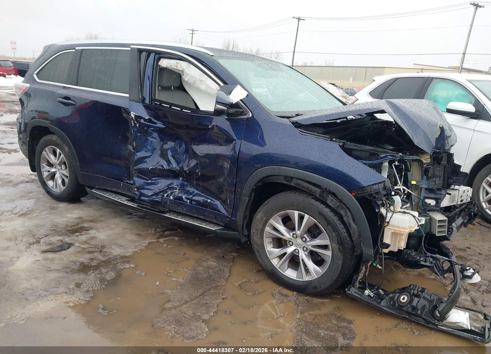 2015 TOYOTA HIGHLANDER XLE V6 VIN: 5TDJKRFH0FS153211