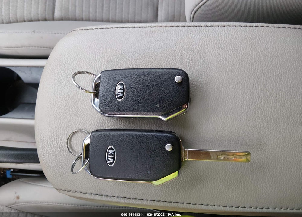 2020 KIA SOUL S VIN: KNDJ23AU2L7024104