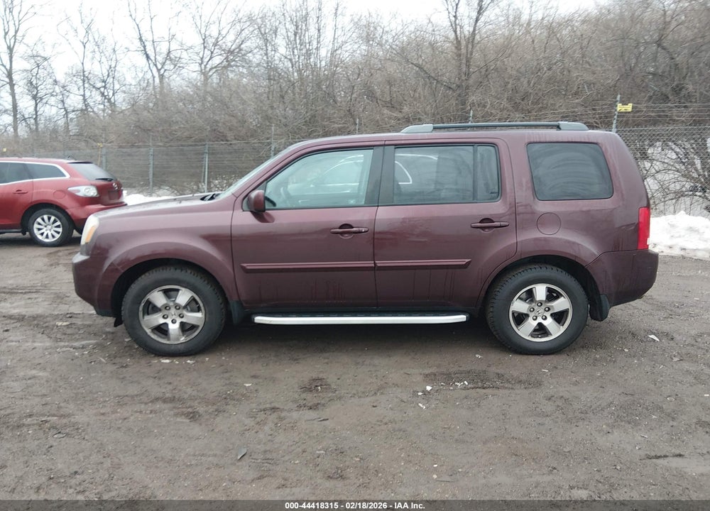 2011 HONDA PILOT EX-L VIN: 5FNYF4H5XBB062728