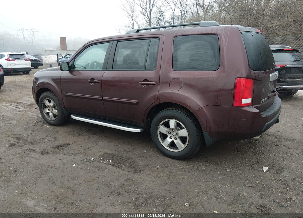 2011 HONDA PILOT EX-L VIN: 5FNYF4H5XBB062728