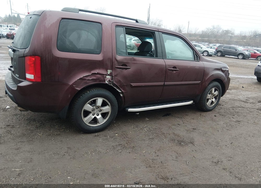 2011 HONDA PILOT EX-L VIN: 5FNYF4H5XBB062728