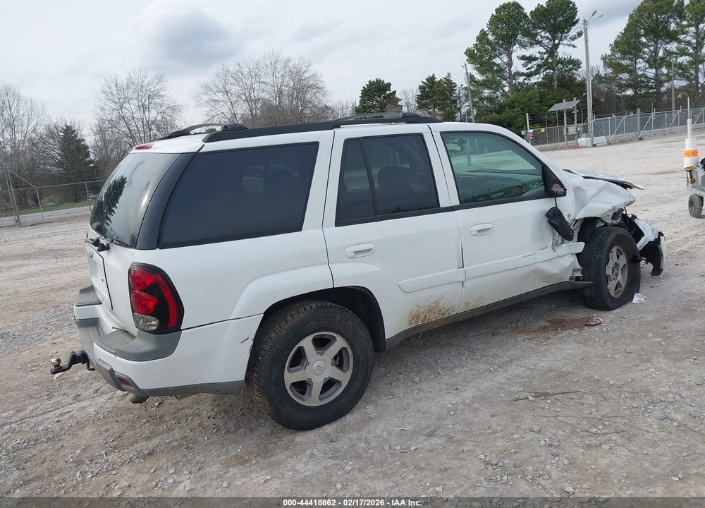 2005 CHEVROLET TRAILBLAZER LT VIN: 1GNDS13S452144328