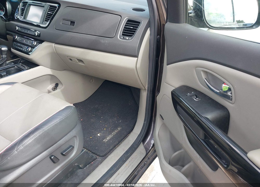 2018 KIA SEDONA SX VIN: KNDMC5C13J6356645