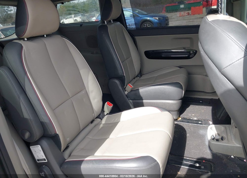 2018 KIA SEDONA SX VIN: KNDMC5C13J6356645