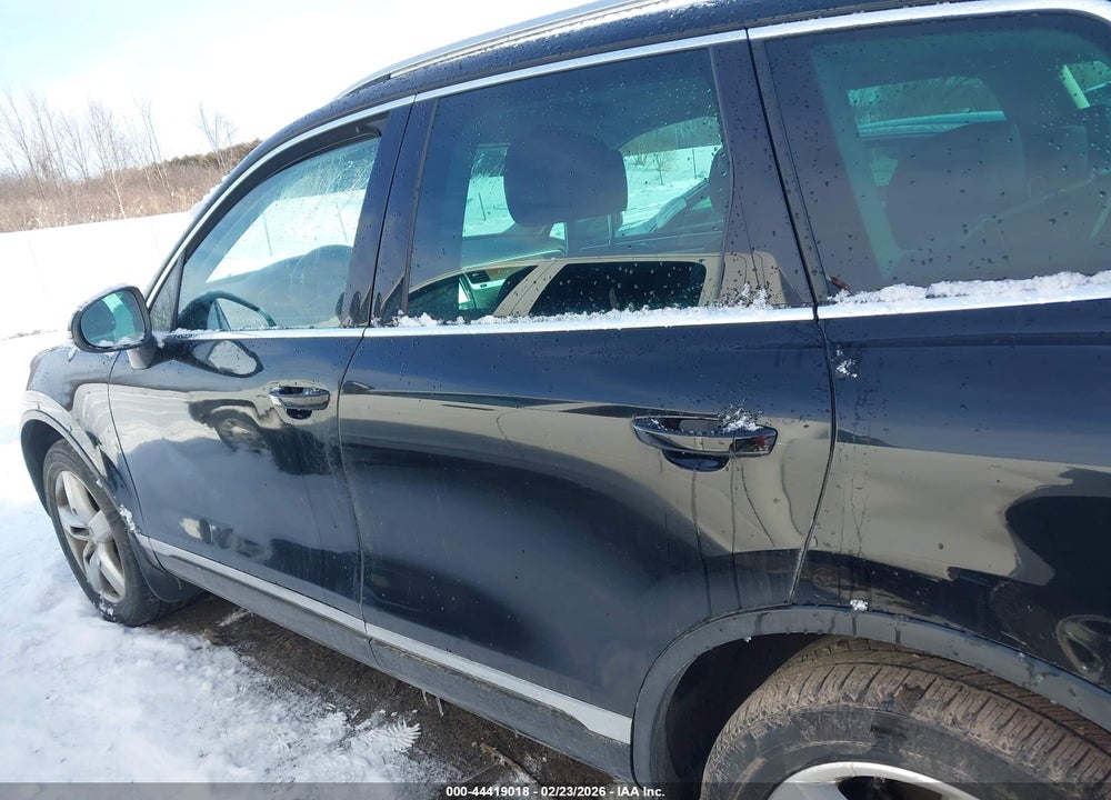 2012 VOLKSWAGEN TOUAREG TDI LUX VIN: WVGEK9BP3CD009315