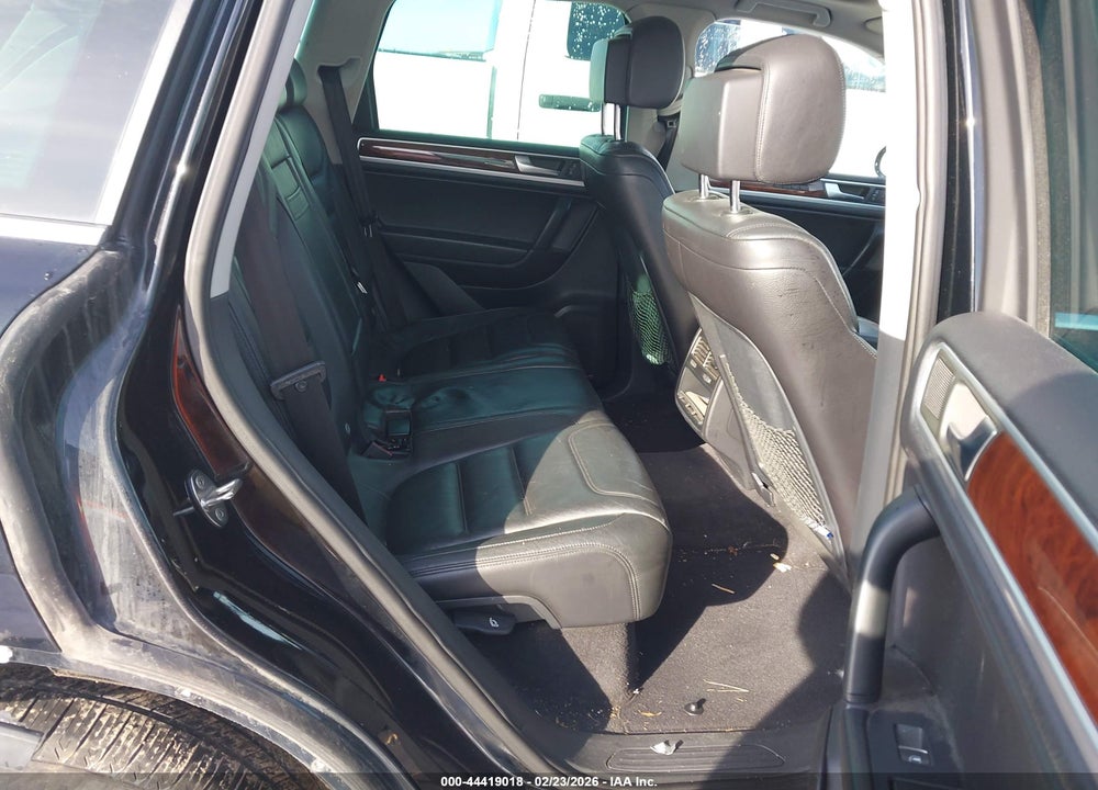 2012 VOLKSWAGEN TOUAREG TDI LUX VIN: WVGEK9BP3CD009315