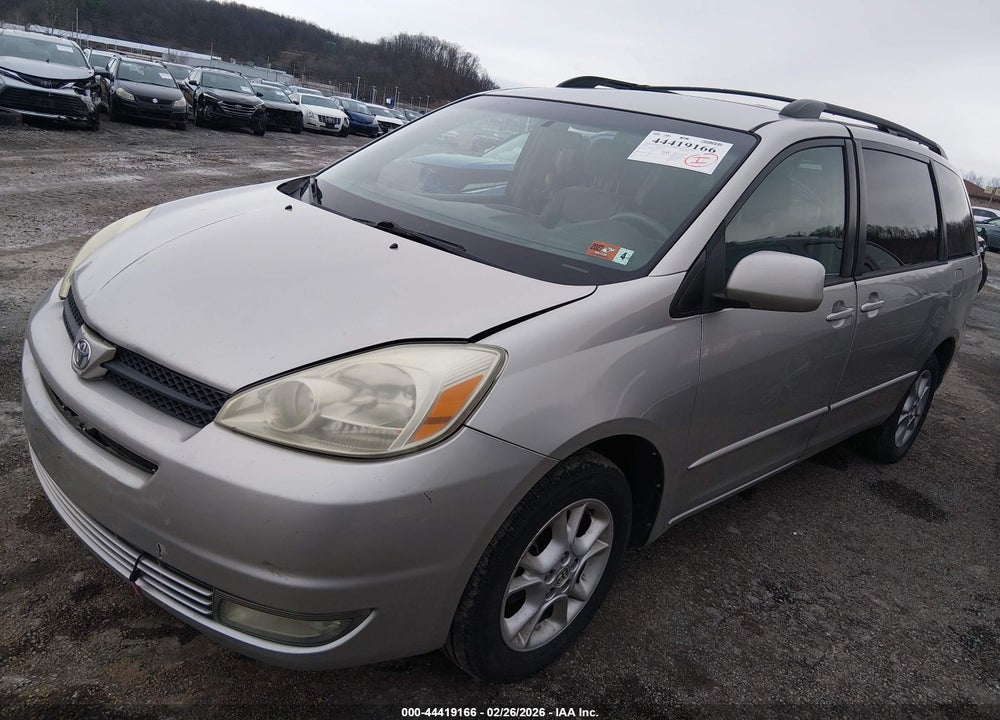 2004 TOYOTA SIENNA XLE VIN: 5TDBA22C74S015672