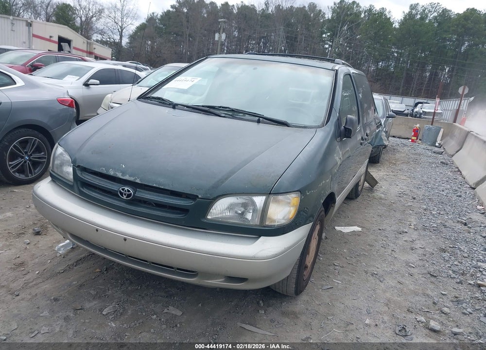 2000 TOYOTA SIENNA XLE VIN: 4T3ZF13C5YU222543
