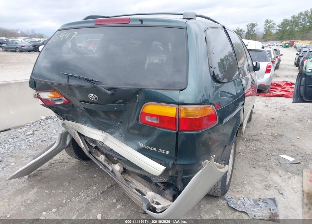 2000 TOYOTA SIENNA XLE VIN: 4T3ZF13C5YU222543