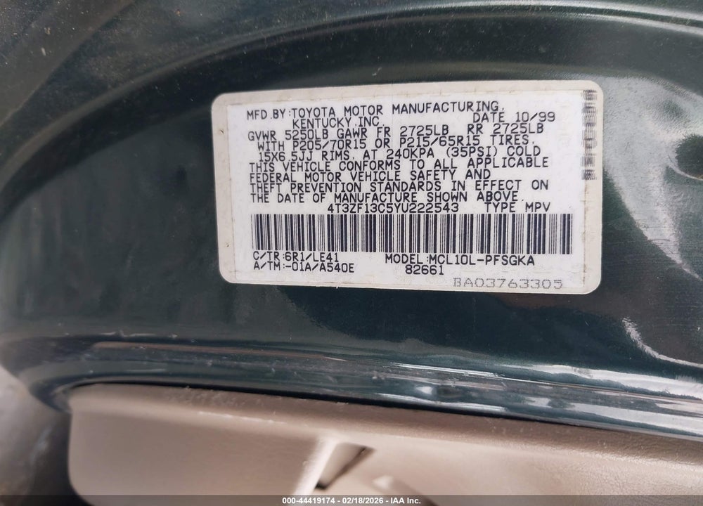 2000 TOYOTA SIENNA XLE VIN: 4T3ZF13C5YU222543