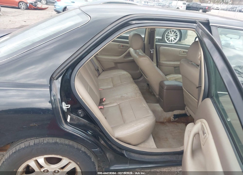 2000 TOYOTA CAMRY LE V6 VIN: 4T1BF28K0YU941229